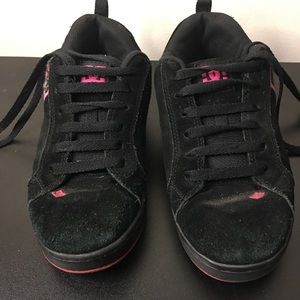 Black and pink DC skate shoes. Size 7.5